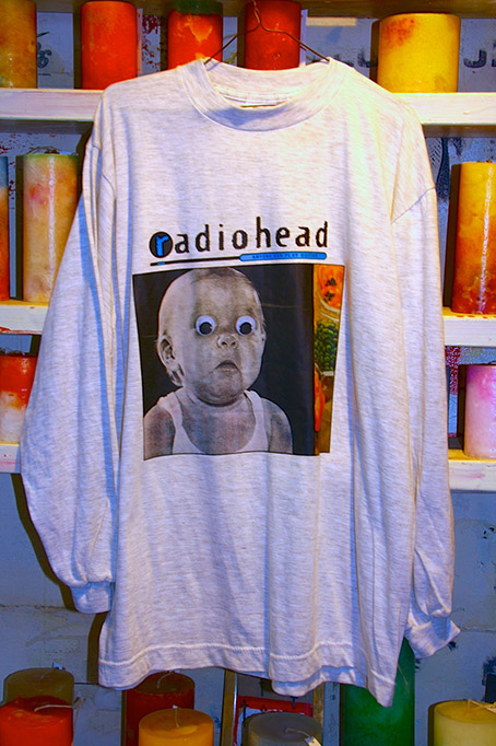 「radiohead/ Anyone can play guitar T-shirt」