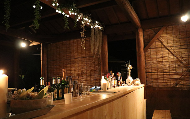 bar